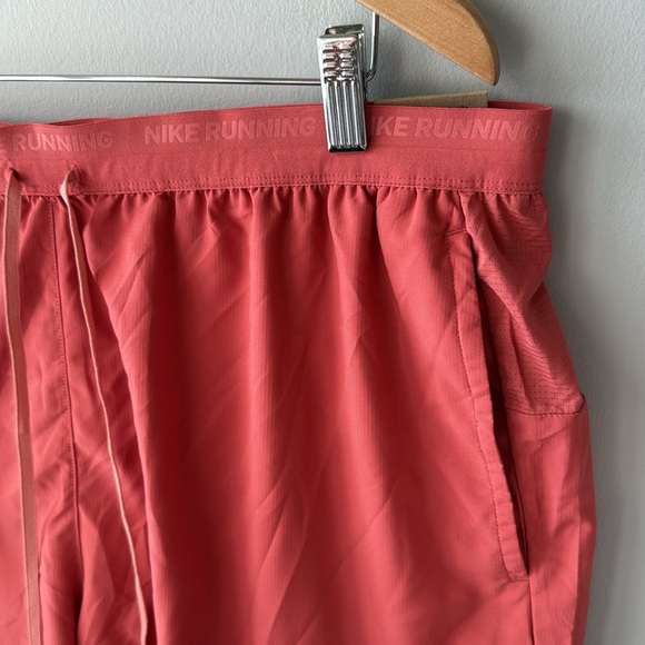 NWT Nike Running Stride Mens 7" Shorts - Picture 3 of 8